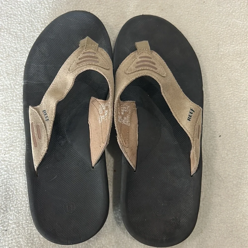 Reef Tan‎ Flip Flops. Size M